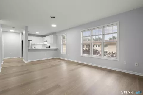 Living - 468 Main St #319, Niantic, CT 06357 photo 3 of 4