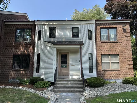 37 Wellington Dr #37, Farmington, CT 06032