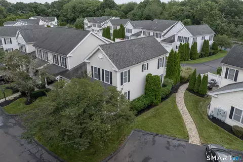 5 W Sussex Pl #5, Madison, CT 06443
