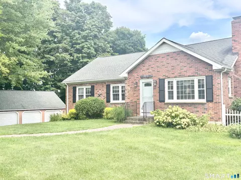 882 Avery St, South Windsor, CT 06074