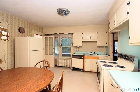 Kitchen - 36-38 Wilson Ave, Windsor, CT 06095 photo 3 of 4