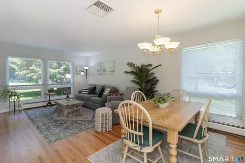 Dining - 113 Centerbrook Rd, Hamden, CT 06518 photo 2 of 3