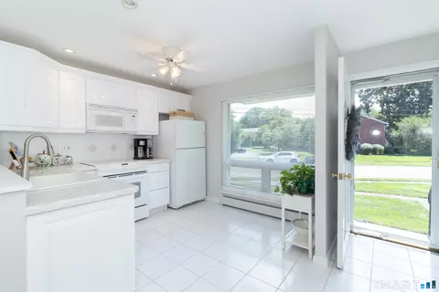 Kitchen - 113 Centerbrook Rd, Hamden, CT 06518 photo 3 of 5