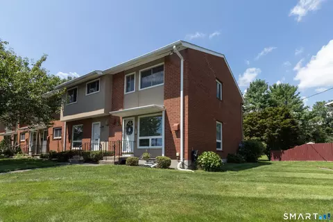 Exterior - 113 Centerbrook Rd, Hamden, CT 06518 photo 6 of 10