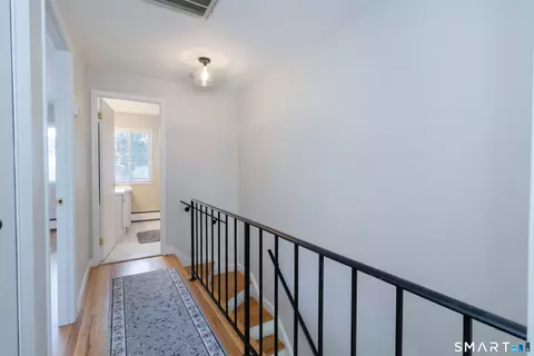 Entry Way - 113 Centerbrook Rd, Hamden, CT 06518 photo 4 of 4