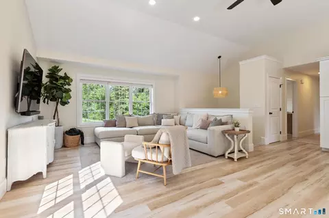 Living - 13 Donovan Dr, Thompson, CT 06262 photo 1 of 1