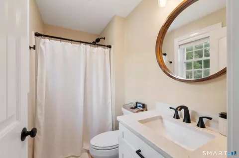 Bath - 13 Donovan Dr, Thompson, CT 06262 photo 1 of 2