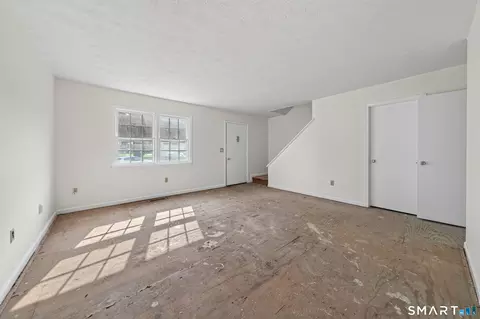 Living - 34 Ebert Dr #60, Bristol, CT 06010 photo 5 of 5