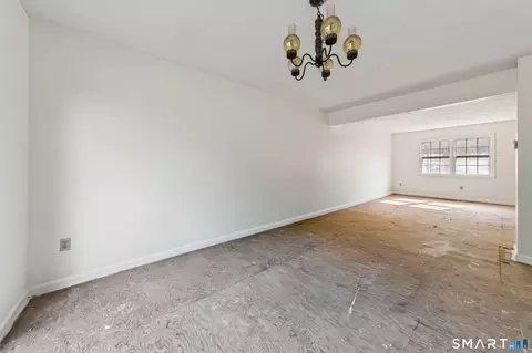 Living - 34 Ebert Dr #60, Bristol, CT 06010 photo 4 of 5