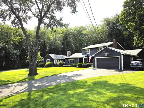14 Jo Mar Dr, Sandy Hook, CT 06482 photo 2