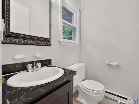 Bath - 861 Shewville Rd, Ledyard, CT 06339 photo 2 of 3