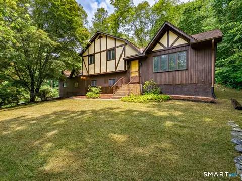 Exterior - 861 Shewville Rd, Ledyard, CT 06339 photo 3 of 10