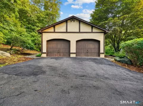 Exterior - 861 Shewville Rd, Ledyard, CT 06339 photo 8 of 10