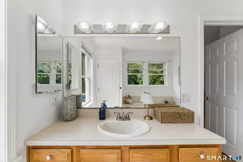 Bath - 64 Georges Ln, Monroe, CT 06468 photo 3 of 4