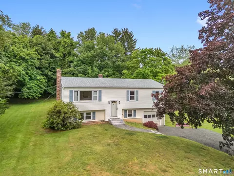 1144 Long Hill Rd, Guilford, CT 06437