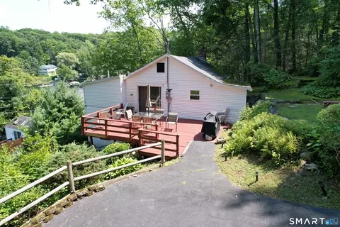 Exterior - 837 E Wakefield Blvd, Winchester, CT 06098 photo 2 of 10