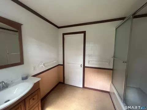 Bath - 88 Northside Dr, Torrington, CT 06790 photo 3 of 3
