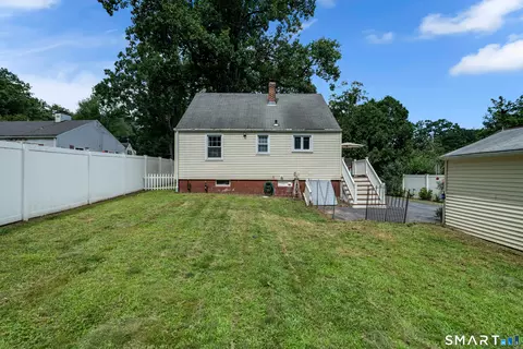 Exterior - 24 Bailey Ave, Wallingford, CT 06492 photo 2 of 5