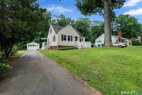 Exterior - 24 Bailey Ave, Wallingford, CT 06492 photo 5 of 5