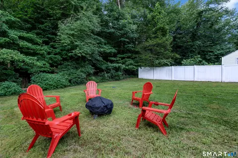 Exterior - 24 Bailey Ave, Wallingford, CT 06492 photo 3 of 5