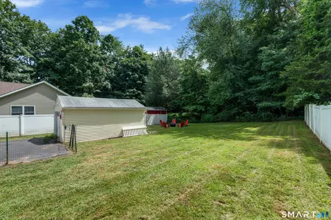 Exterior - 24 Bailey Ave, Wallingford, CT 06492 photo 4 of 5