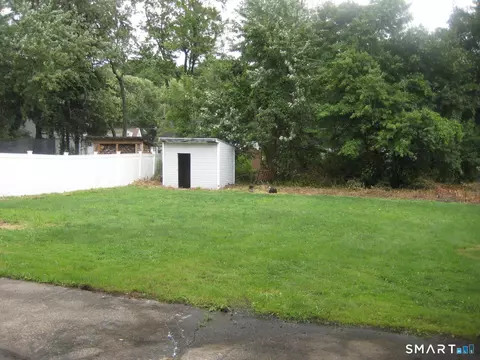 Exterior - 46 Meech Rd, Middletown, CT 06457 photo 4 of 4