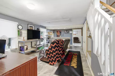 Entry Way - 25 Provost Ln, Killingly, CT 06241 photo 2 of 2