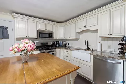 Kitchen - 25 Provost Ln, Killingly, CT 06241 photo 1 of 3