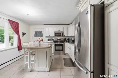 Kitchen - 25 Provost Ln, Killingly, CT 06241 photo 2 of 3