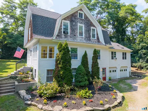 8 Godfrey St # -B, Mystic, CT 06355