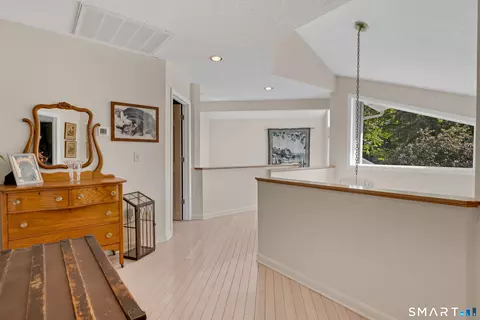 Entry Way - 154 Suncrest Ct, Torrington, CT 06790 photo 3 of 3