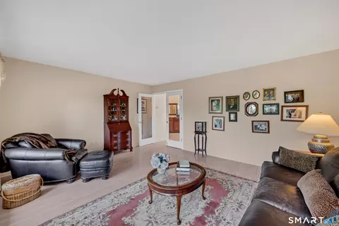 Living - 154 Suncrest Ct, Torrington, CT 06790 photo 4 of 5