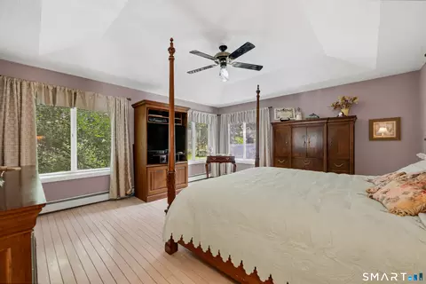 Bedroom - 154 Suncrest Ct, Torrington, CT 06790 photo 1 of 7