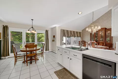 Kitchen - 154 Suncrest Ct, Torrington, CT 06790 photo 2 of 2