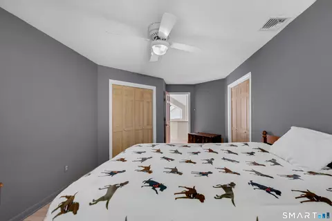 Bedroom - 154 Suncrest Ct, Torrington, CT 06790 photo 5 of 7