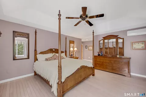 Bedroom - 154 Suncrest Ct, Torrington, CT 06790 photo 3 of 7