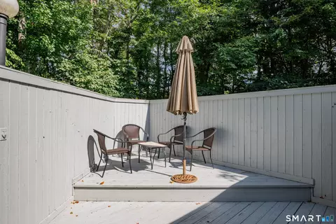 Exterior - 154 Suncrest Ct, Torrington, CT 06790 photo 6 of 7
