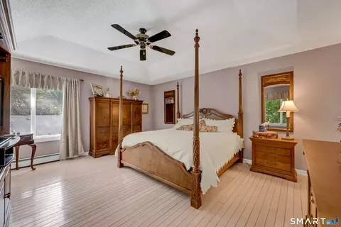 Bedroom - 154 Suncrest Ct, Torrington, CT 06790 photo 2 of 7