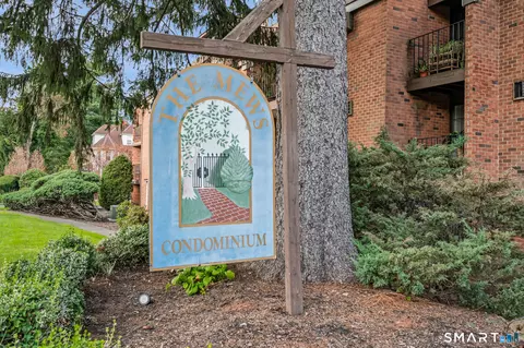 38 N Main St #7, West Hartford, CT 06107
