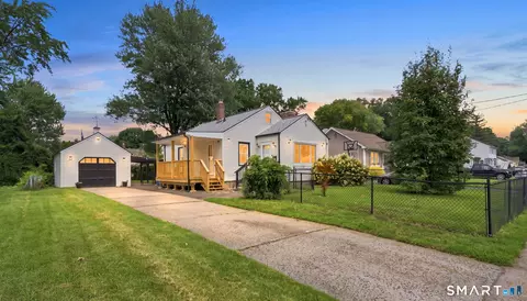 134 Oxford Dr, East Hartford, CT 06118