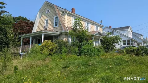 355 Curtis St, Meriden, CT 06450