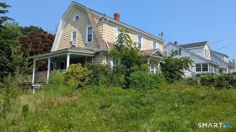 355 Curtis St, Meriden, CT 06450