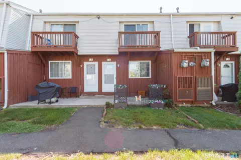 330 Short Beach Rd #I4, East Haven, CT 06512