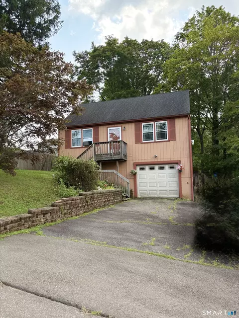 81 Huber Ave, Meriden, CT 06450