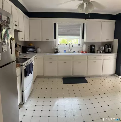 Kitchen - 34 Andre Dr, Northfield, CT 06778 photo 3 of 3