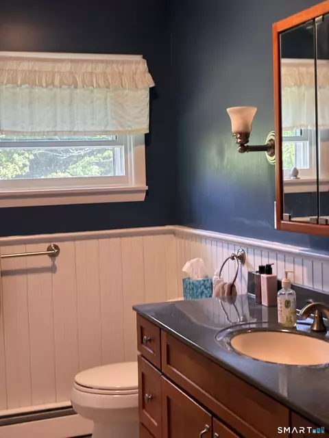 Bath - 34 Andre Dr, Northfield, CT 06778 photo 2 of 4