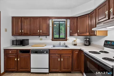 Kitchen - 35 Aileen Dr, Madison, CT 06443 photo 3 of 4