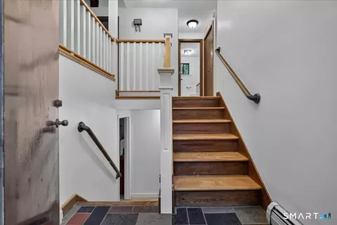 Entry Way - 35 Aileen Dr, Madison, CT 06443 photo 1 of 2