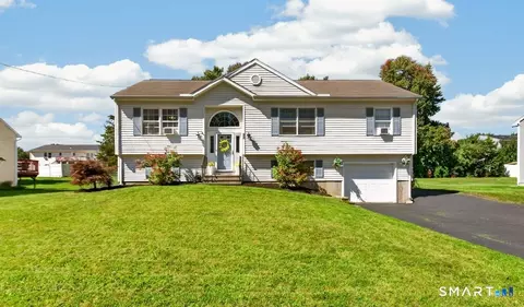 25 Jefferson St, Manchester, CT 06042