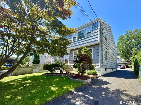101 Webb Ave, Stamford, CT 06902